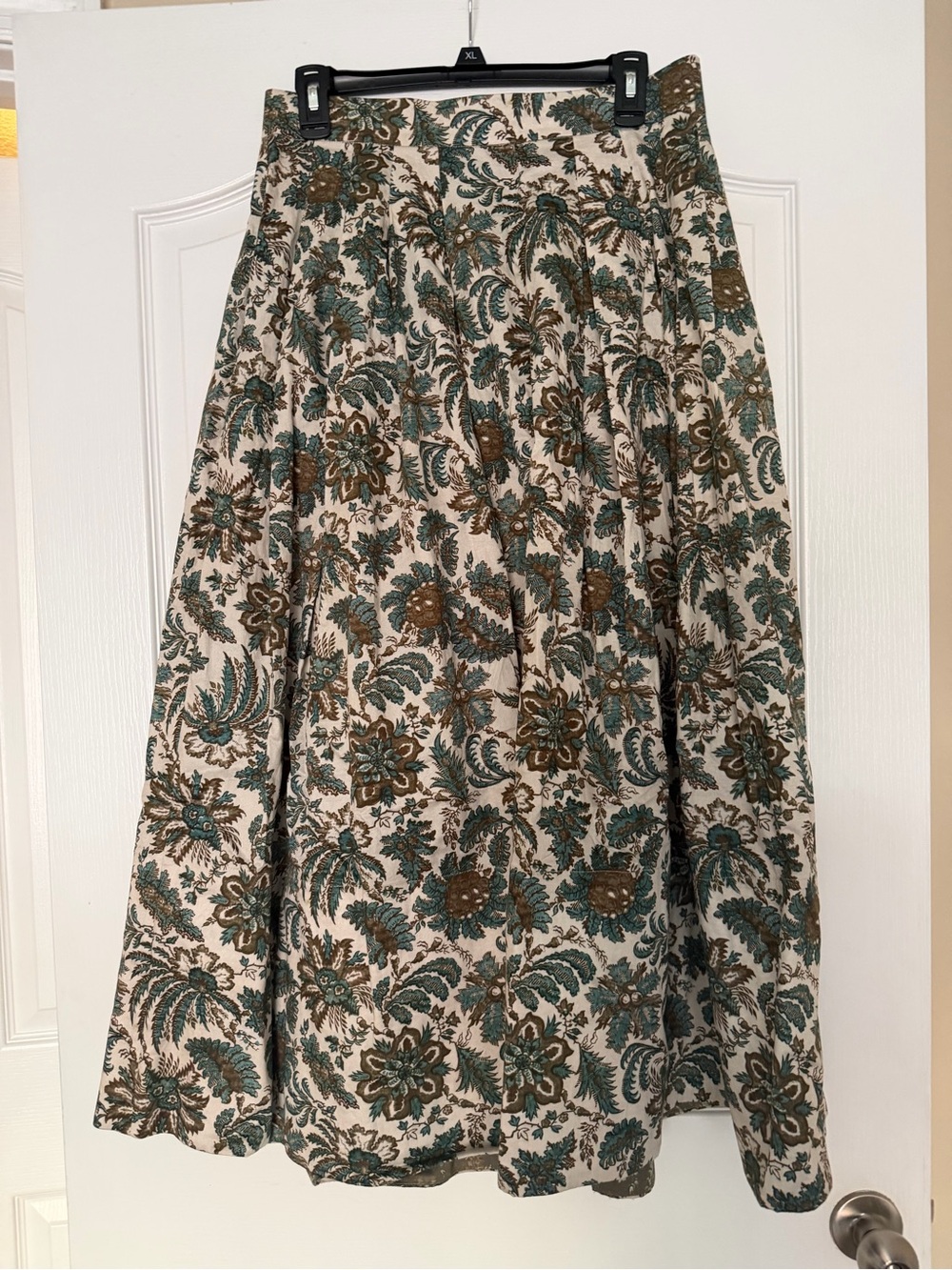 Wiggy Kit Floral Print Maxi Skirt
